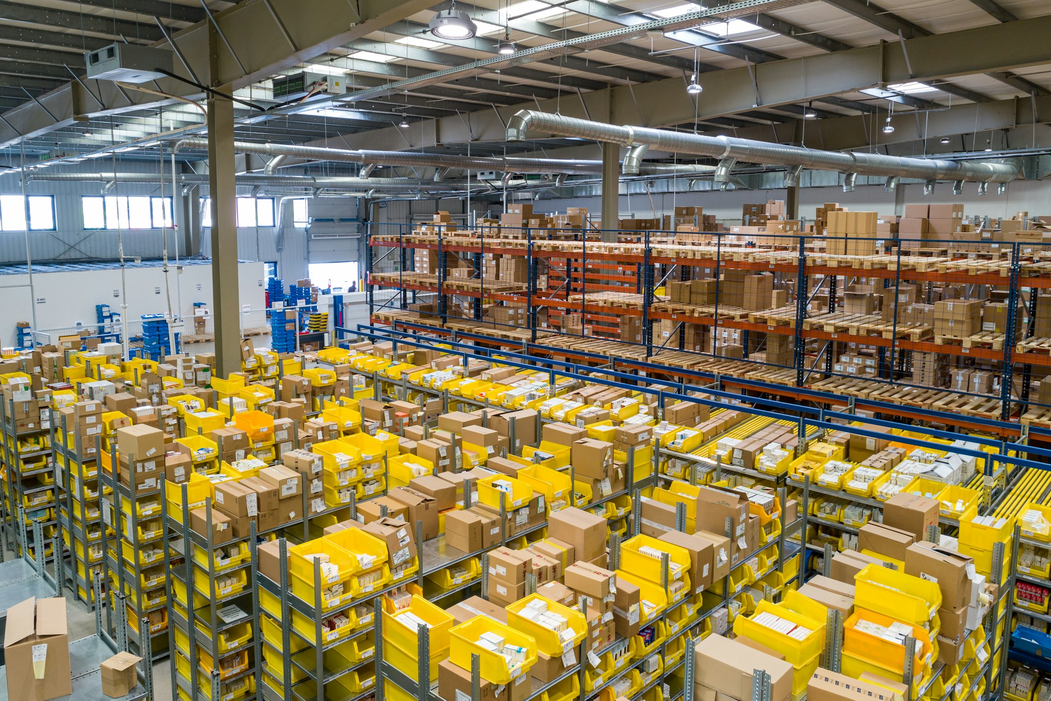 Oracle Commerce Cloud implementation - Global retailer warehouse operations showing improved B2B sales processes