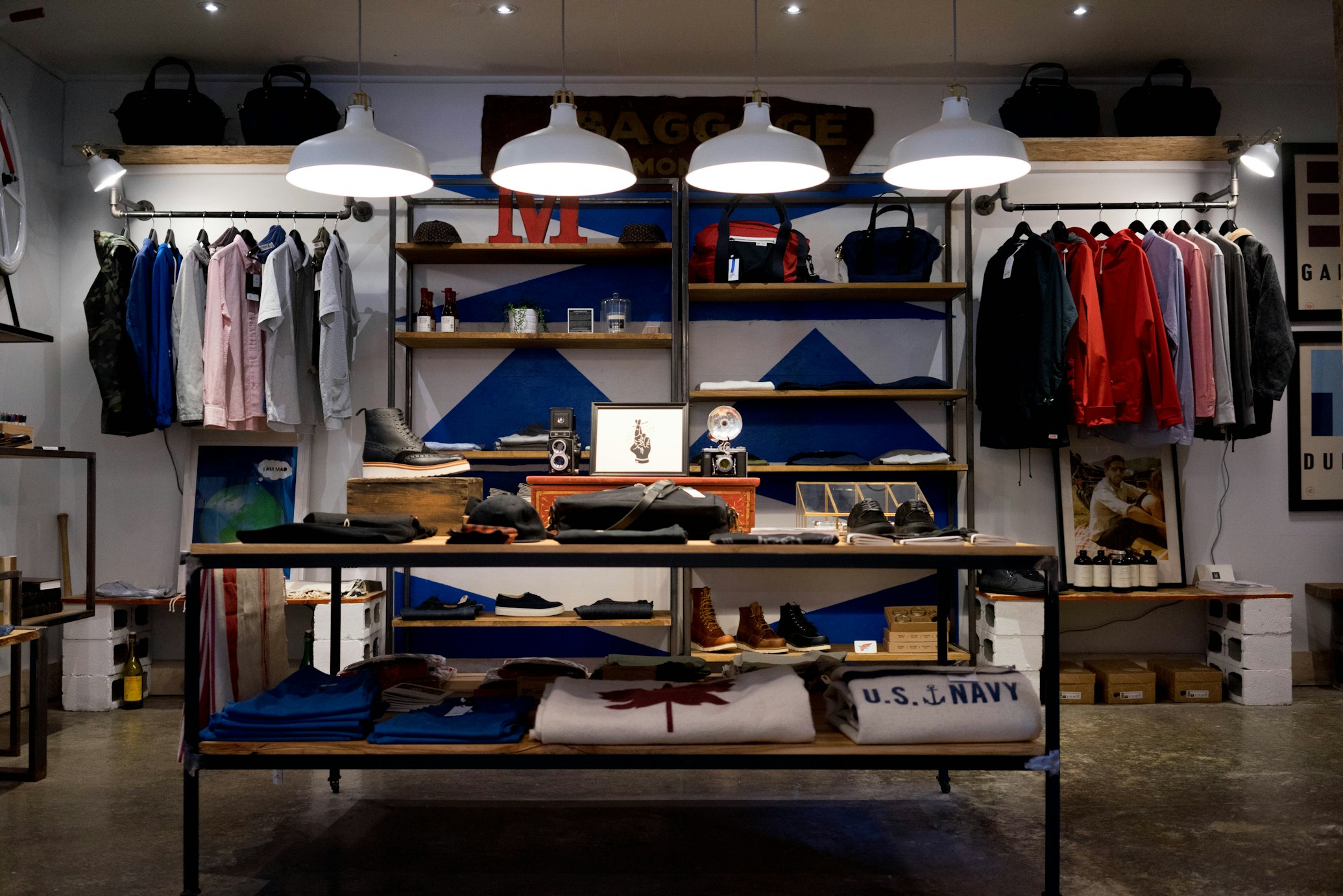Oracle Commerce Cloud fashion eCommerce - D2C brand omnichannel customer experience platform